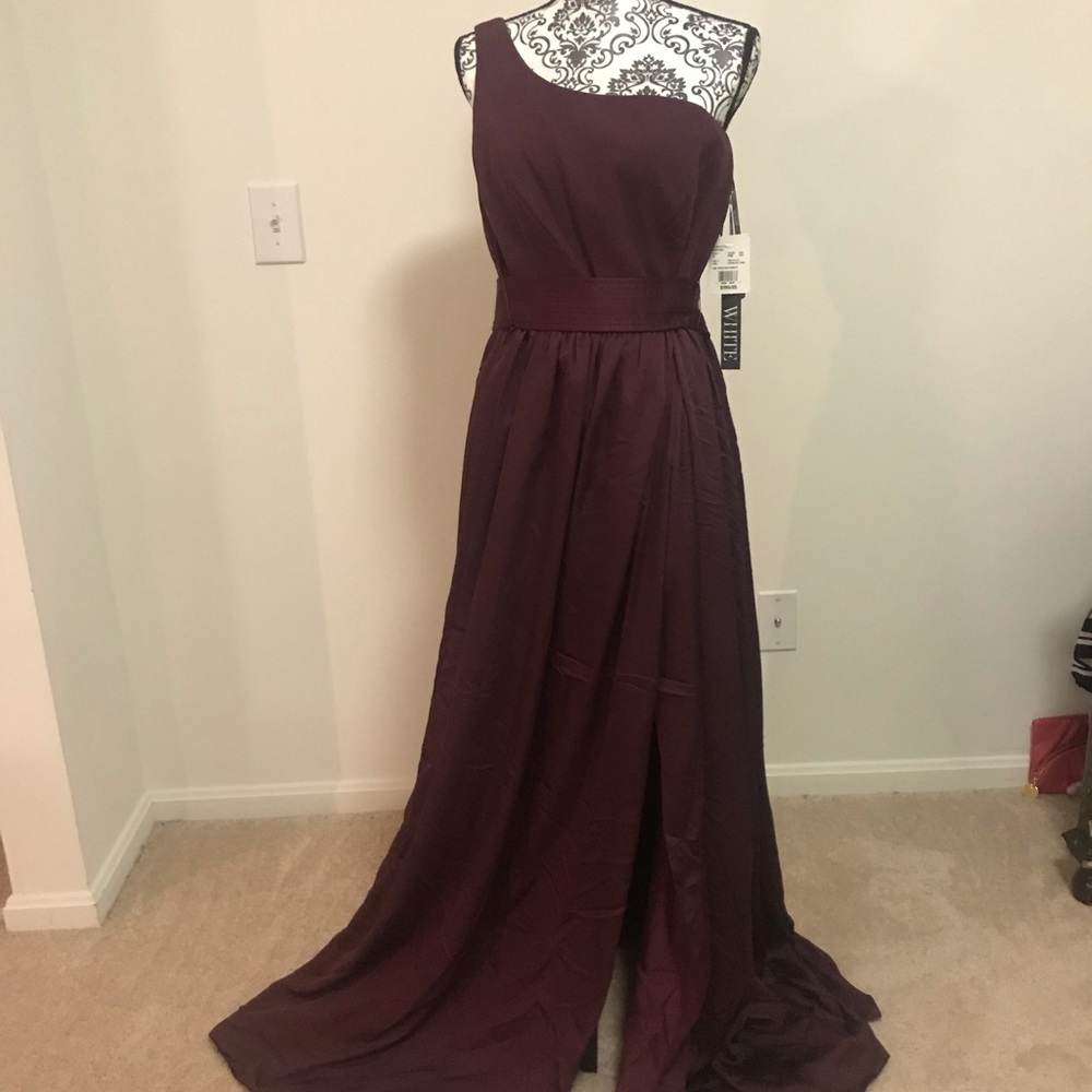 Prom Ready!!!Vera Wang Off The Shoulder Gown